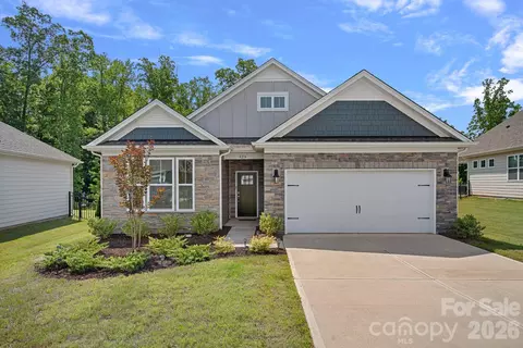 4214 Millstream Rd, Denver, NC 28037