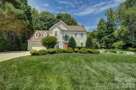 118 Creekside Dr, Fort Mill, SC 29715
