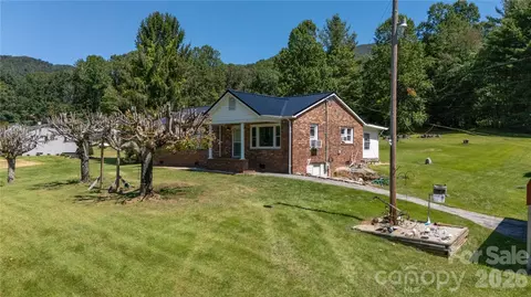 1424 Bear Creek Rd, Bakersville, NC 28705