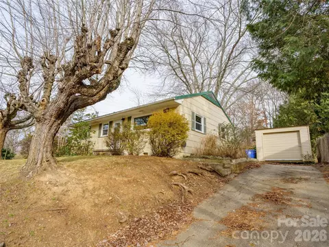 184 London Rd, Asheville, NC 28803