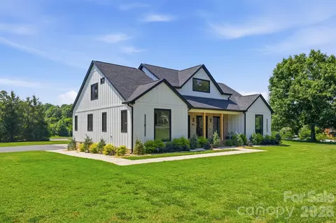 1120 Baron Rd, Waxhaw, NC 28173