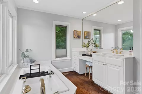 Bath - 55 First St, Tryon, NC 28782 photo 1 of 3