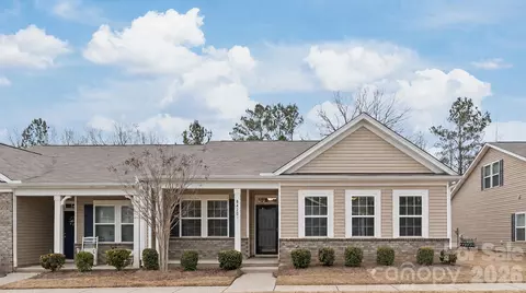 8420 Union Central Ct, Waxhaw, NC 28173