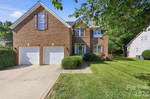 9004 Scottsboro Dr, Huntersville, NC 28078