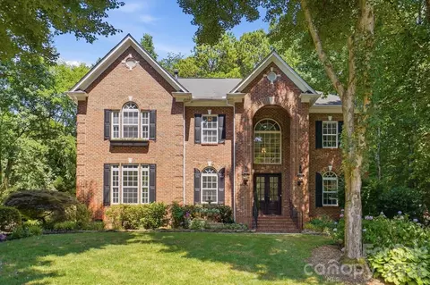 3529 Mountain Cove Dr, Charlotte, NC 28216
