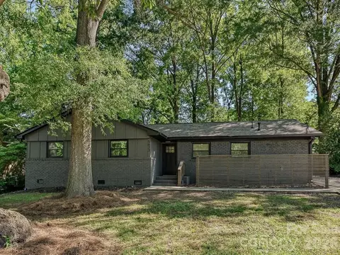 5623 Ruth Dr, Charlotte, NC 28215