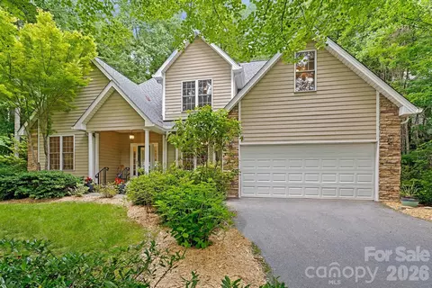 36 Poplar Creek Dr, Asheville, NC 28805