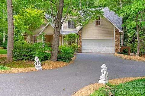 36 Poplar Creek Dr, Asheville, NC 28805