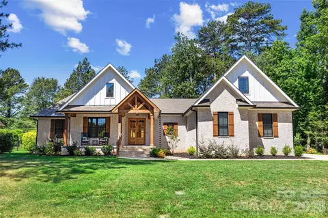 4255 Crepe Ridge Dr, Denver, NC 28037