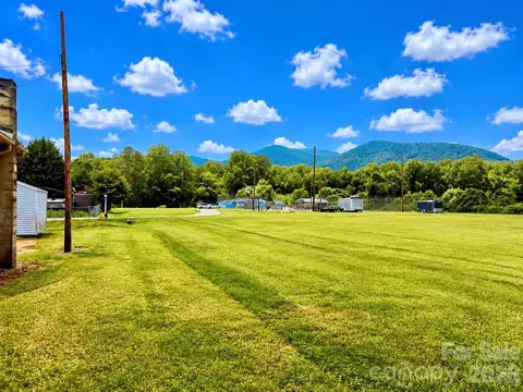 Exterior - 72 Circle Dr, Marion, NC 28752 photo 3 of 3
