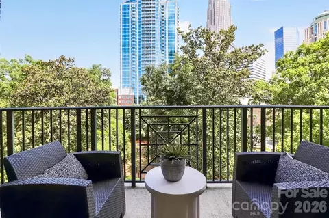 300 W 5th 609 St #609, Charlotte, NC 28202
