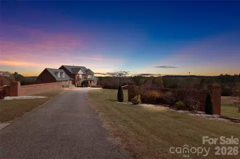 517 Cub Creek Rd, Ellenboro, NC 28040