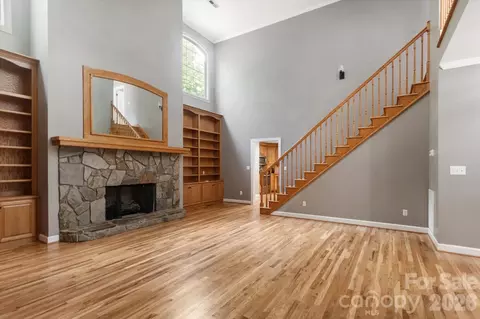 Living - 690 Stacy Hill Rd, Marion, NC 28752 photo 7 of 9