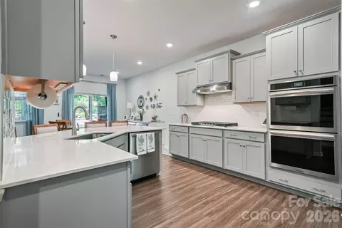 386 Kennerly Center Dr, Mooresville, NC 28115