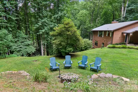 Exterior - 125 Nugget Ln, Sylva, NC 28779 photo 3 of 10