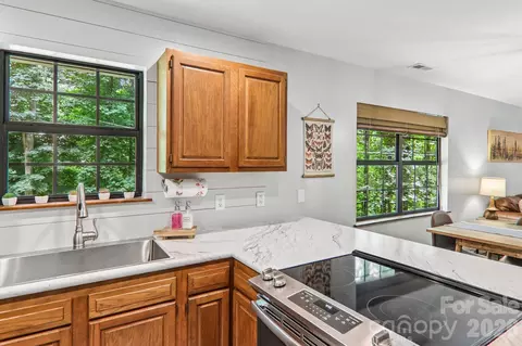 Kitchen - 125 Nugget Ln, Sylva, NC 28779 photo 2 of 2