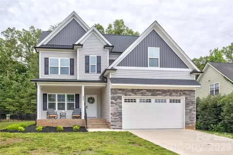 317 Oak Brook Dr, Salisbury, NC 28146