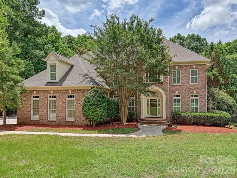 2744 W Pinewood Rd, Chester, SC 29706