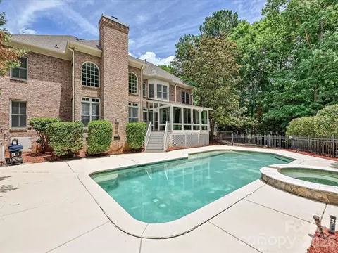 2744 W Pinewood Rd, Chester, SC 29706