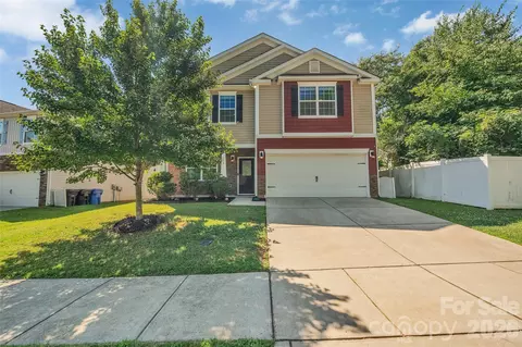 112 Kingsway Dr, Mooresville, NC 28115