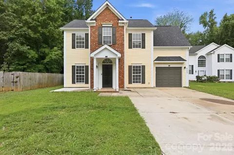 5423 Starflower Dr, Charlotte, NC 28215
