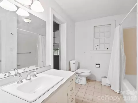 Bath - 210 Baker Rd, Tryon, NC 28782 photo 1 of 2