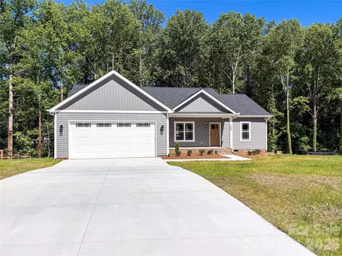 206 Edgewood Dr, Statesville, NC 28625