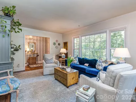 6817 Ronda Ave, Charlotte, NC 28211