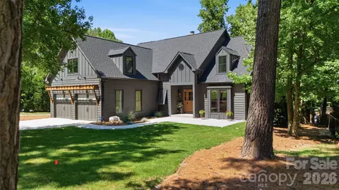 Exterior - 19624 Meta Rd, Cornelius, NC 28031 photo 5 of 16