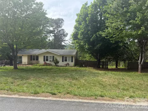 2723 Tatertown Loop, Nebo, NC 28761