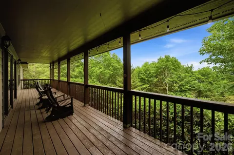 276 Four Diamond Dr, Seven Devils, NC 28604 photo 12