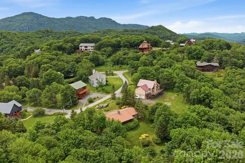 276 Four Diamond Dr, Seven Devils, NC 28604 photo 4