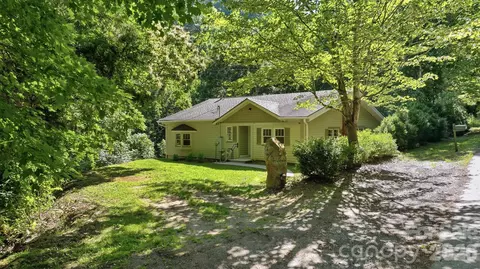 583 Dark Ridge Rd, Sylva, NC 28779