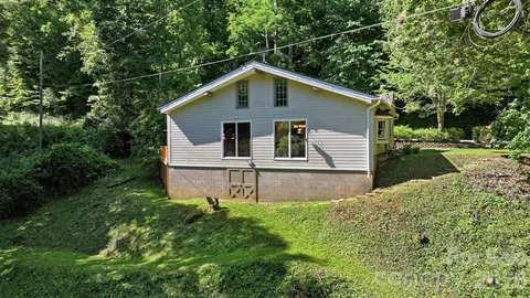 583 Dark Ridge Rd, Sylva, NC 28779 photo 3