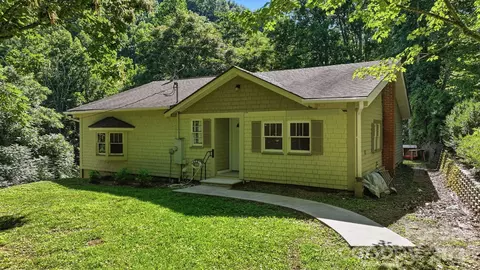 583 Dark Ridge Rd, Sylva, NC 28779 photo 2
