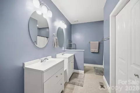 Bath - 3953 Will Proctor St, Denver, NC 28037 photo 2 of 3
