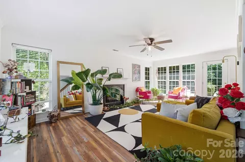 Living - 470 Fox Ridge Ct, Stanley, NC 28164 photo 1 of 4