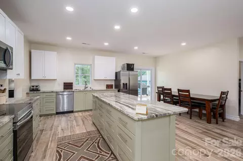 Kitchen - 3103 Richview Dr, Crouse, NC 28033 photo 4 of 4