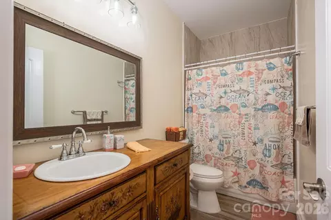 Bath - 3103 Richview Dr, Crouse, NC 28033 photo 3 of 3