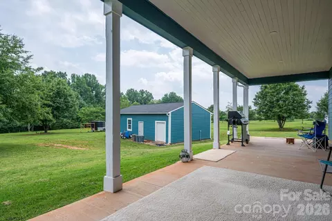 Exterior - 3103 Richview Dr, Crouse, NC 28033 photo 5 of 6