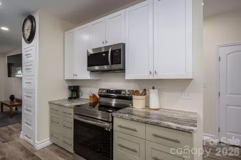 Kitchen - 3103 Richview Dr, Crouse, NC 28033 photo 2 of 4