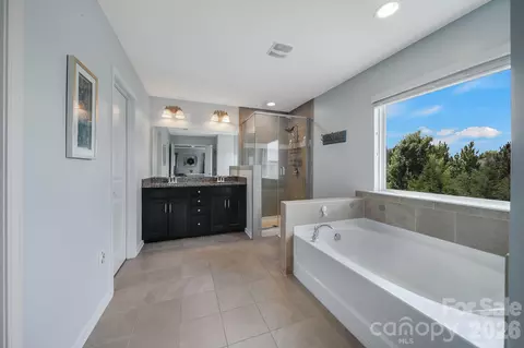 Bath - 4100 Highgate Ln, Lancaster, SC 29720 photo 3 of 3