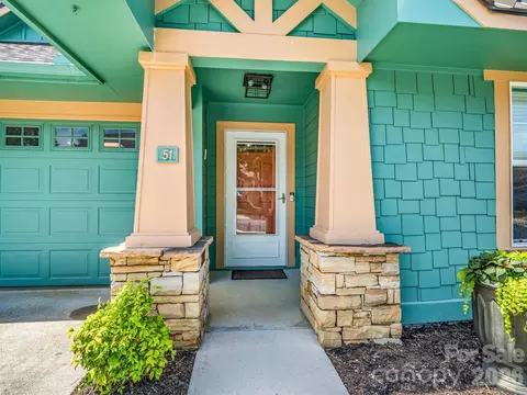 51 Barn Owl Way, Hendersonville, NC 28792