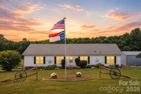40047 Old Salisbury Rd, New London, NC 28127