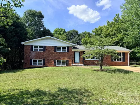 267 Hoopaugh Ave, Ellenboro, NC 28040