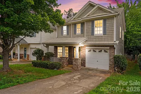 6010 Raisin Tree Ln, Charlotte, NC 28215