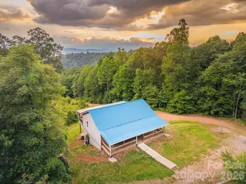3020 Silver Creek Mountain Rd, Morganton, NC 28655