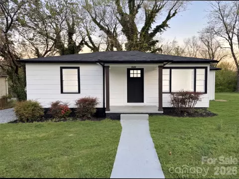 142 S Ervin Ave, Newton, NC 28658
