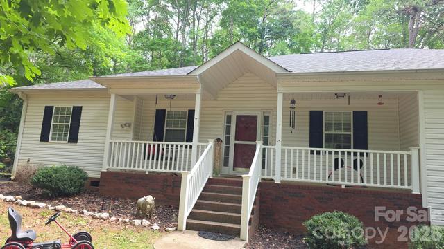 8904 Gosnell Dr, Charlotte, NC 28227