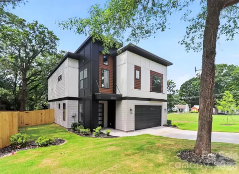 3031 Mathis Dr, Charlotte, NC 28208